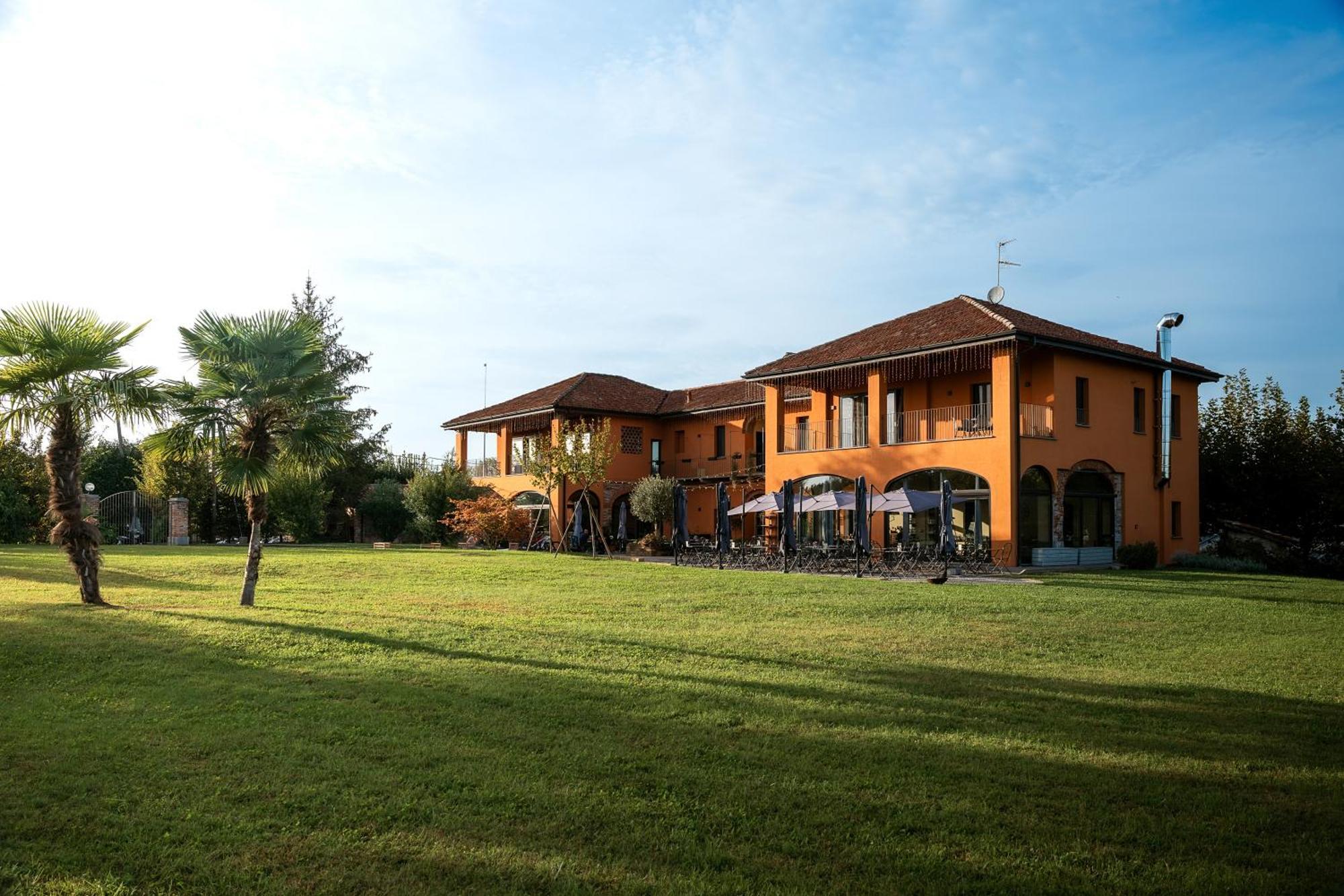 Hotel Equirelais Lomnago Exterior foto