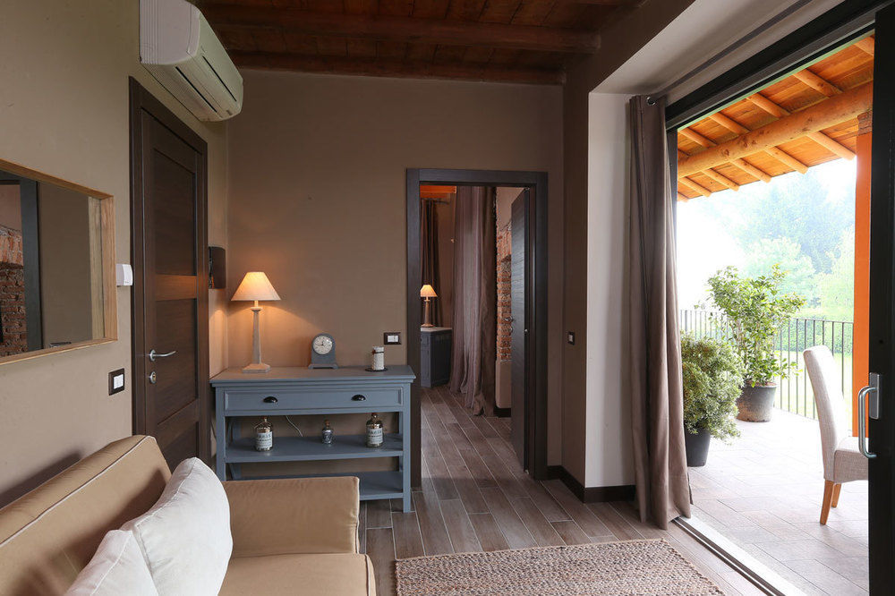 Hotel Equirelais Lomnago Exterior foto