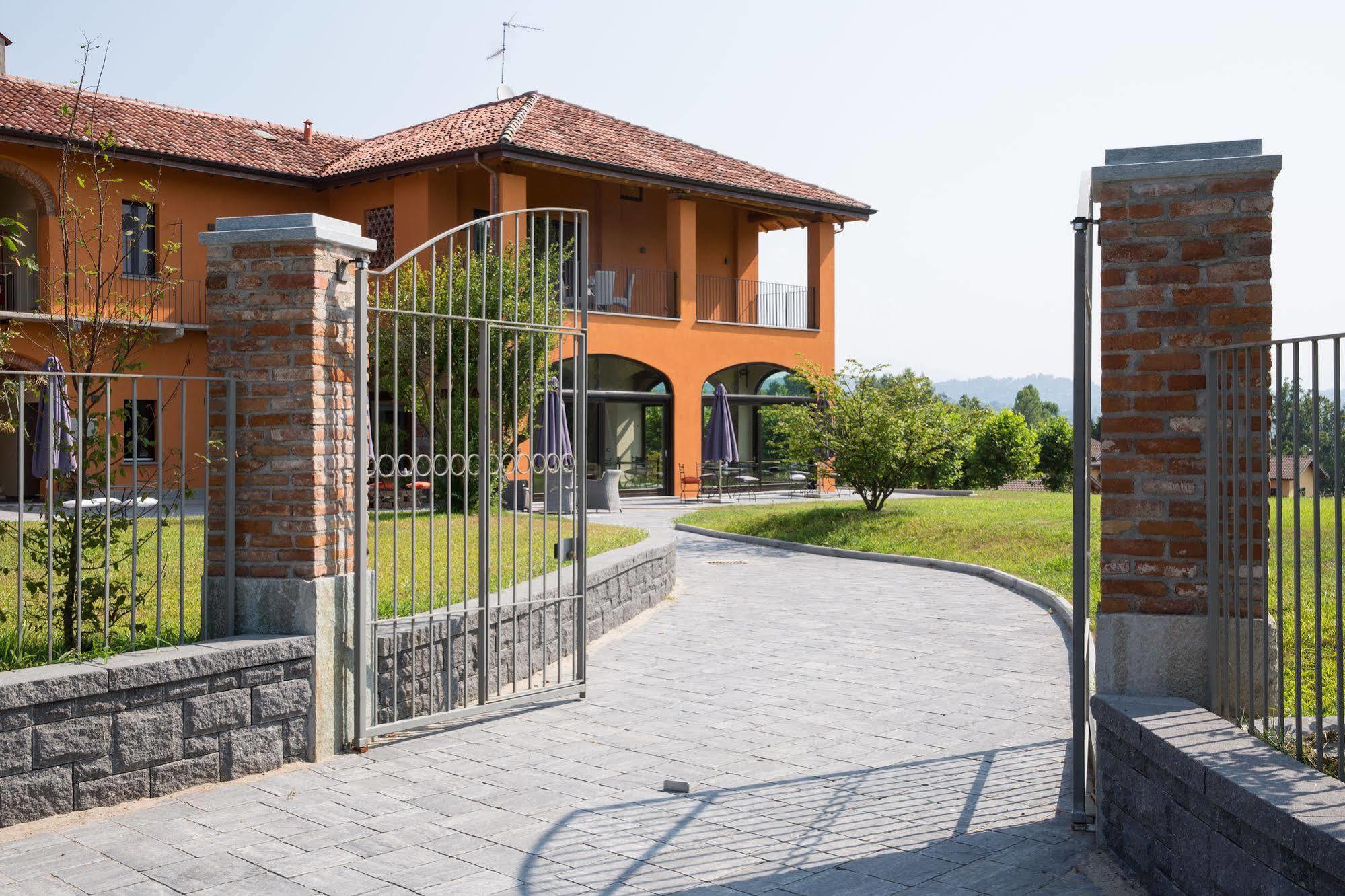 Hotel Equirelais Lomnago Exterior foto